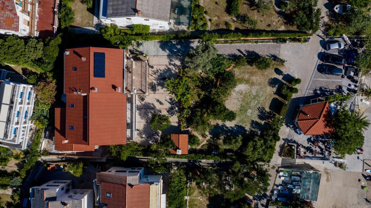 Apartments Vesela Banjol Εξωτερικό φωτογραφία