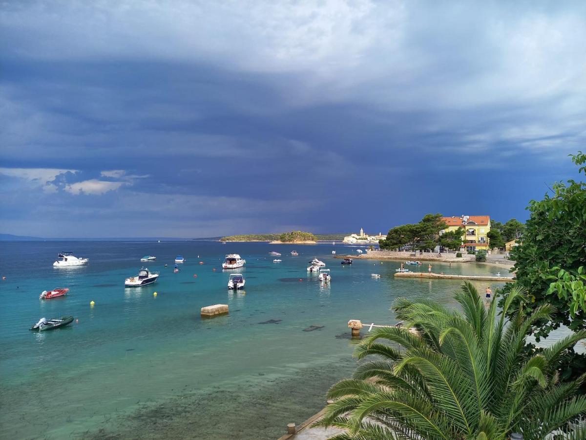 Apartments Vesela Banjol Εξωτερικό φωτογραφία